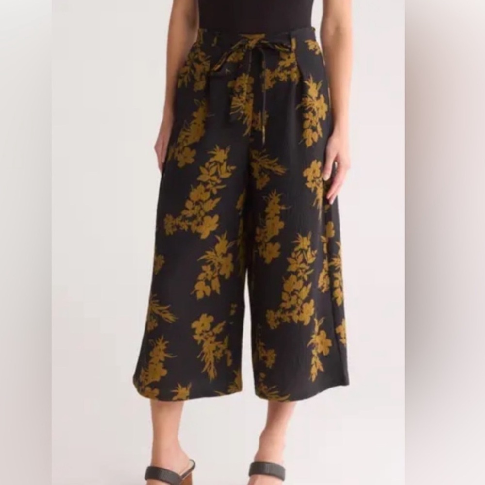 Tie Waist Floral Wide-Leg Crop Pants